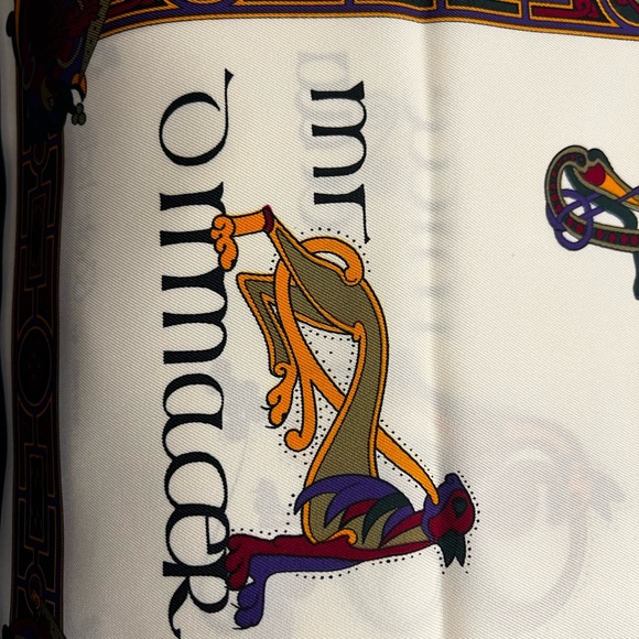 NWT Book of Kells inspired Scarf from Dublin. Beautiful colors. - Picture 7 of 9